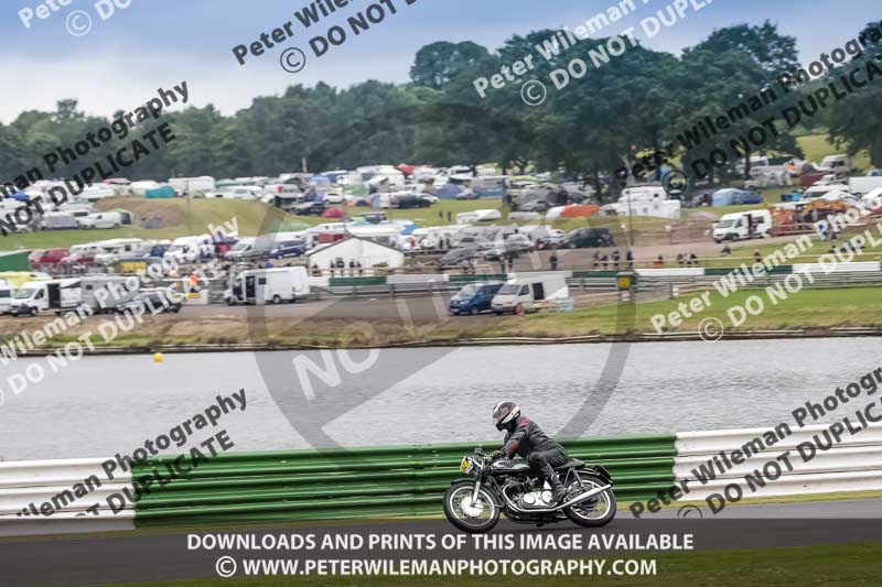 Vintage motorcycle club;eventdigitalimages;mallory park;mallory park trackday photographs;no limits trackdays;peter wileman photography;trackday digital images;trackday photos;vmcc festival 1000 bikes photographs